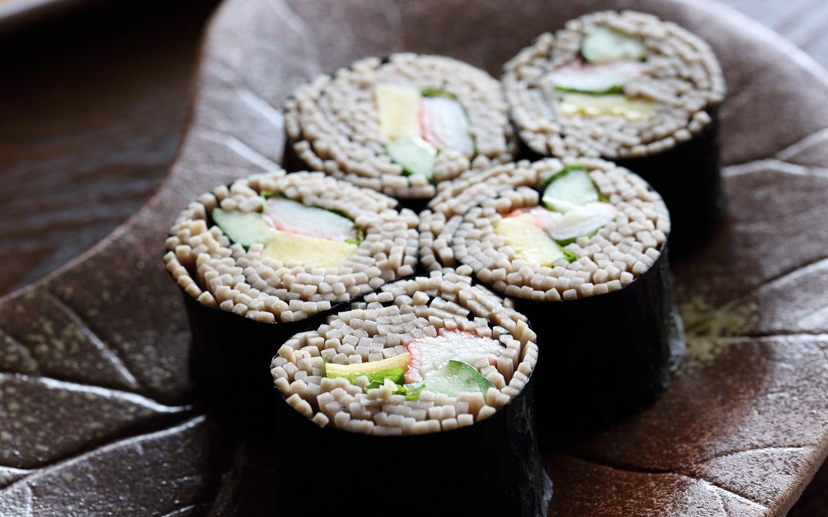 soba-sushi-roll
